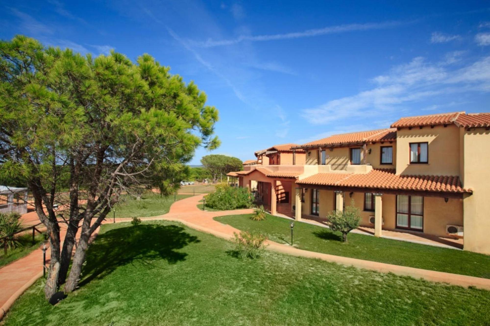 Residence Pierre & Vacances Vignola Mare Exteriér fotografie