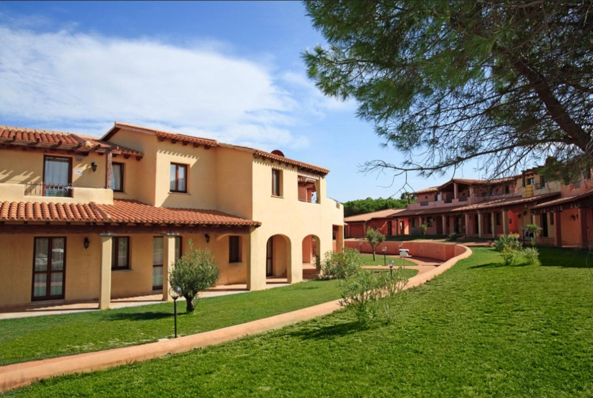 Residence Pierre & Vacances Vignola Mare Exteriér fotografie